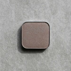NWT- Everest Eye Shadow